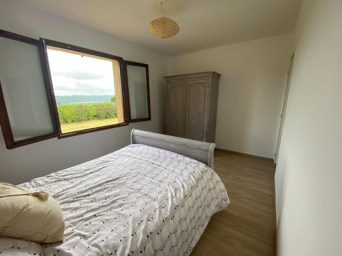 Maison en campagne avec vue sur les Pyrénées Estampes Extérieur photo