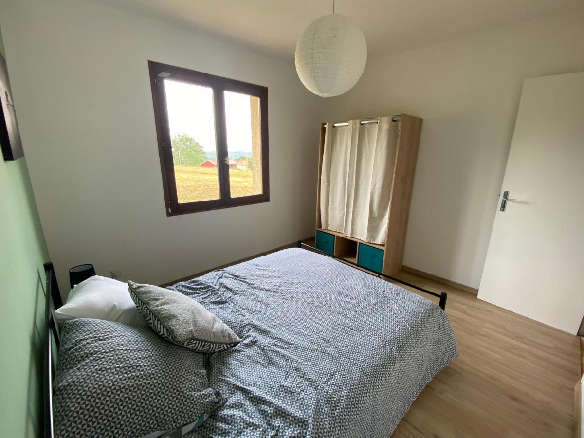 Maison en campagne avec vue sur les Pyrénées Estampes Extérieur photo