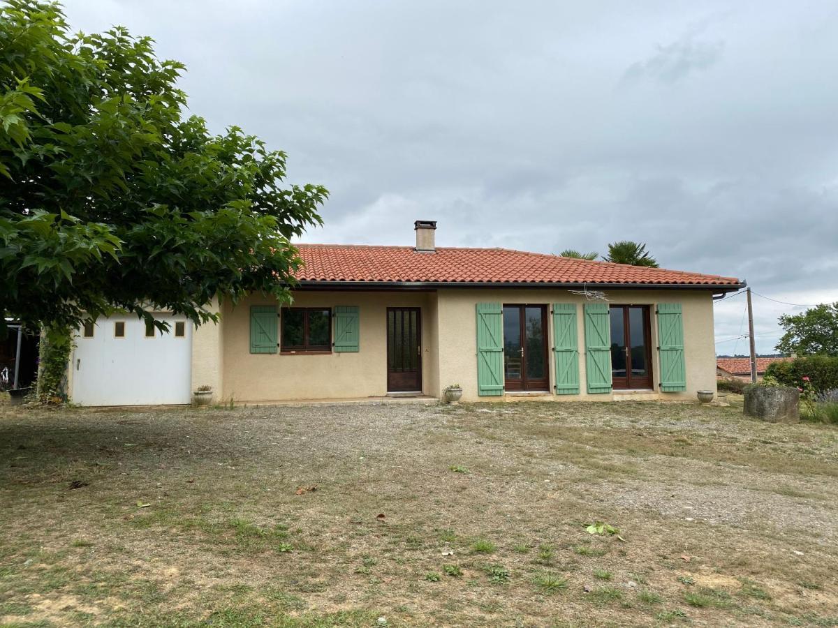 Maison en campagne avec vue sur les Pyrénées Estampes Extérieur photo